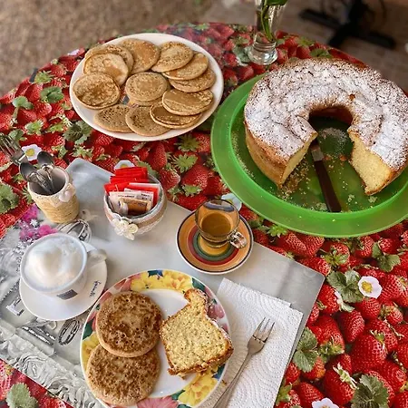 Tigrillo Oda ve Kahvaltı 3*